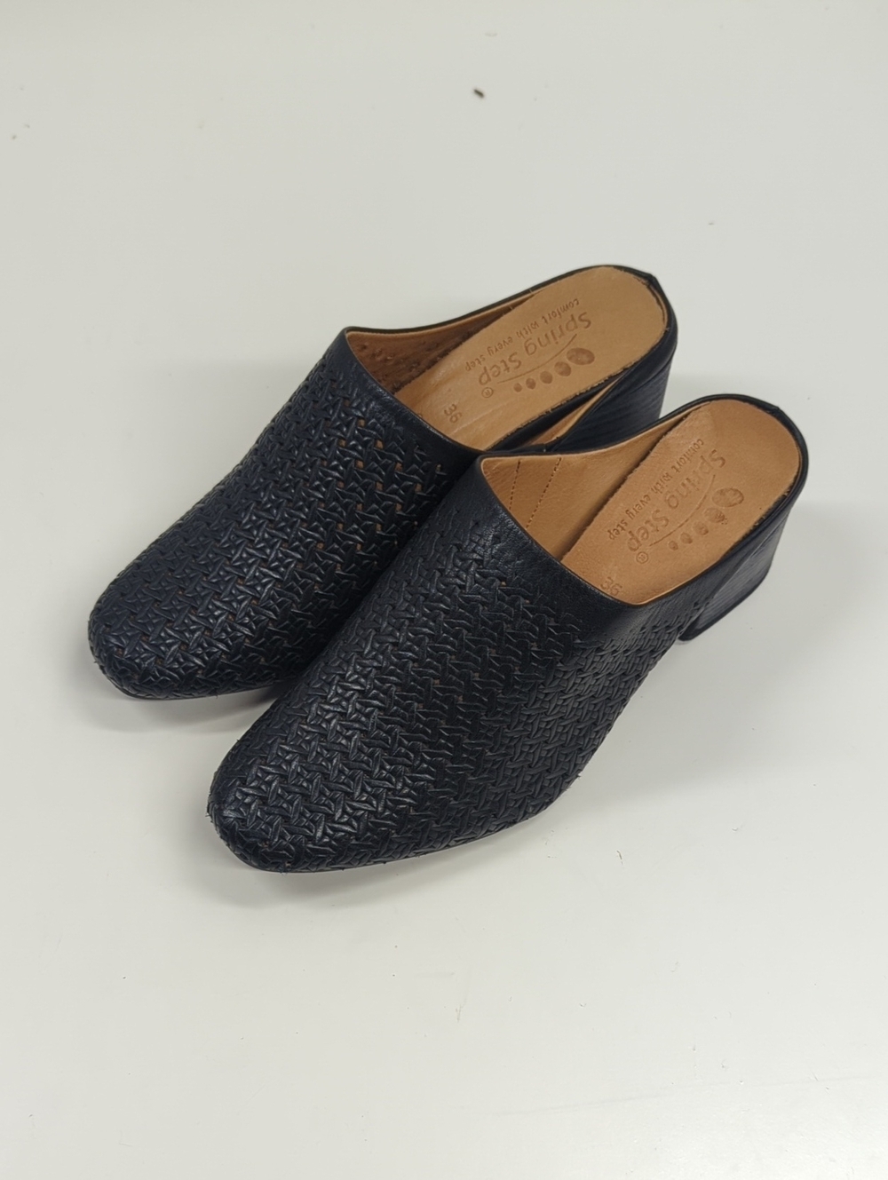 New Spring Step Woven Black Mule Heels - Slip-On Size EU 36 (US 5.5-6)